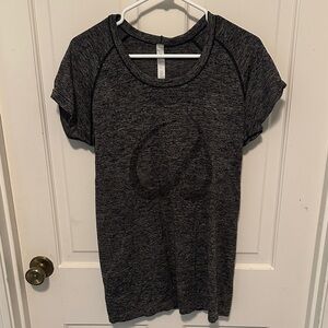Women's Heathered Black Short Sleeve Athletic Top